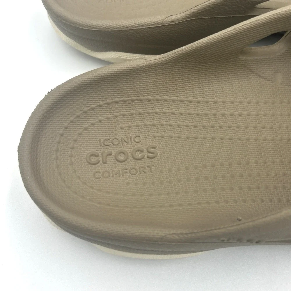 Crocs Swiftwater Deck Flip Flops Men's 7 Beige Iconic Comfort Neutral Boating